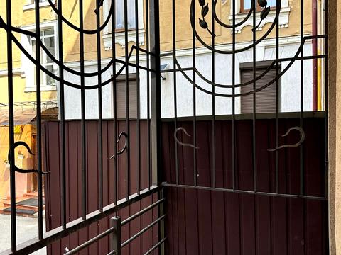 коммерческая по адресу Ивано-Франковск, Кардинала Любомира Гузара ул., 27