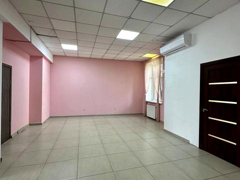 коммерческая по адресу Кардинала Любомира Гузара ул., 27
