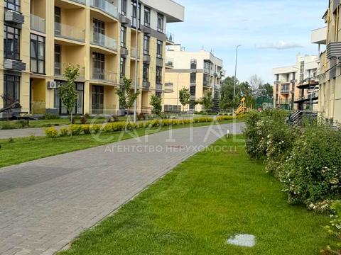 комерційна за адресою Богатирська вул., 32