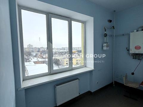 коммерческая по адресу Подільська ул., 109