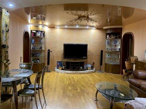 квартира за адресою Дарницький бульв., 8