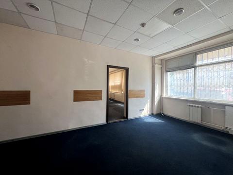 комерційна за адресою Солом'янська вул., 5