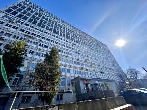 комерційна за адресою Солом'янська вул., 5