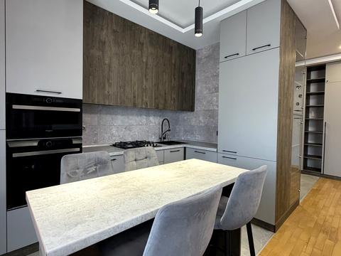 квартира за адресою Бориса Тлехаса вул., 18