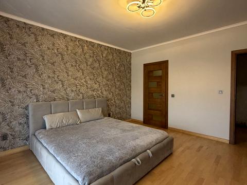 квартира за адресою Бориса Тлехаса вул., 18