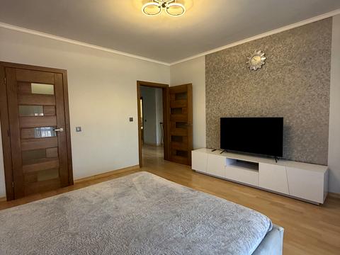 квартира за адресою Бориса Тлехаса вул., 18