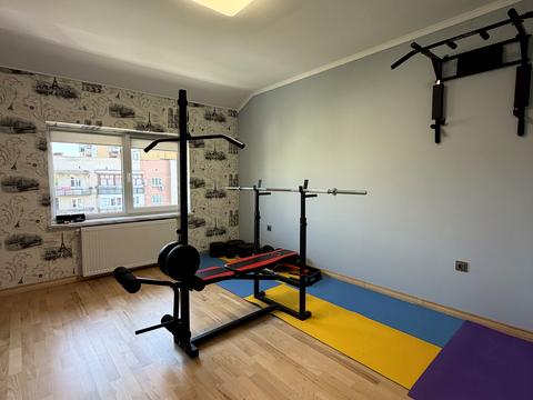 квартира за адресою Бориса Тлехаса вул., 18