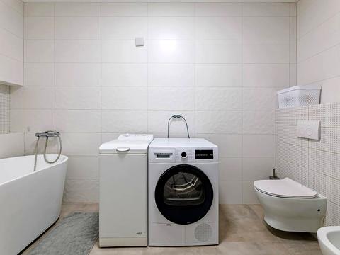 квартира за адресою Сухомлинського, 8