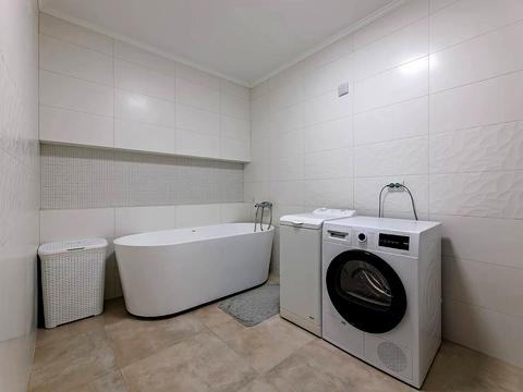 квартира за адресою Сухомлинського, 8
