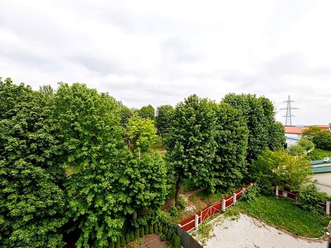 квартира за адресою Сухомлинського, 8