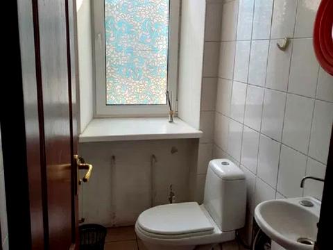 комерційна за адресою Авіаконструктора Антонова вул., 2/32 к1