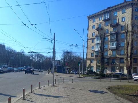 комерційна за адресою Авіаконструктора Антонова вул., 2/32 к1