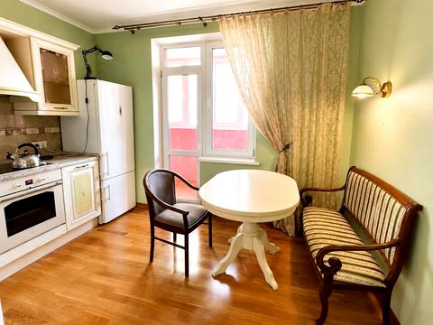 квартира за адресою В'ячеслава Чорновола вул., 27