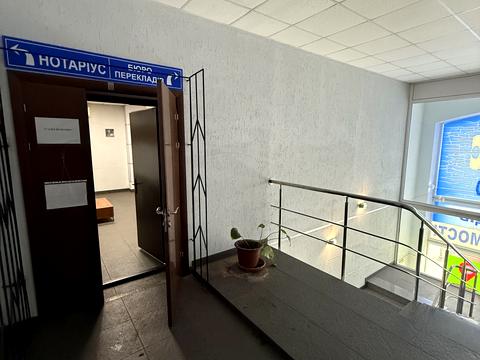 комерційна за адресою Володимира Івасюка просп. (Героїв Сталінграду), 8