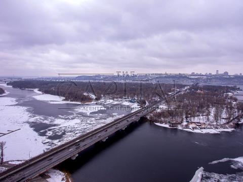комерційна за адресою Микільсько-Слобідська вул., 1