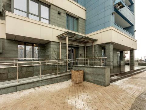 комерційна за адресою Микільсько-Слобідська вул., 1