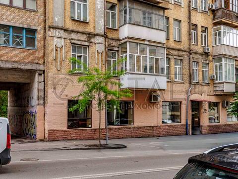 коммерческая по адресу Бульварно-Кудрявська, 43