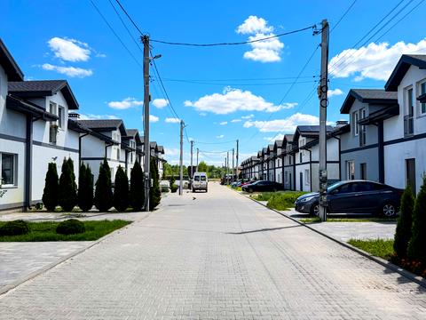 будинок за адресою Лугова
