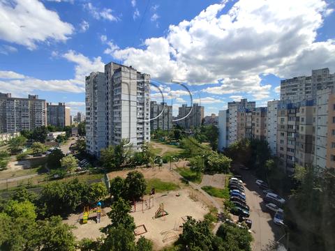 квартира за адресою Каштанова вул., 8