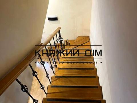 комерційна за адресою Малоземельна, 1