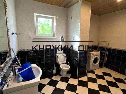 комерційна за адресою Малоземельна, 1