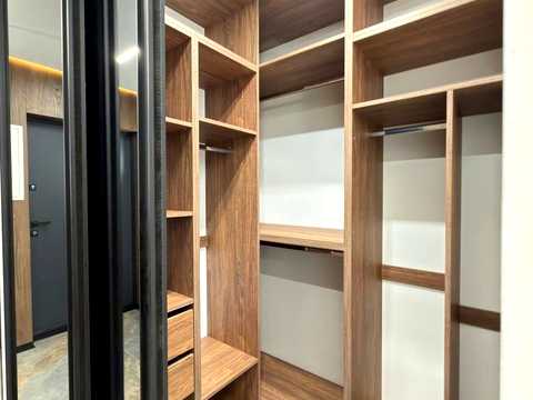 квартира за адресою Романа Левицького вул., (Будинок 2)