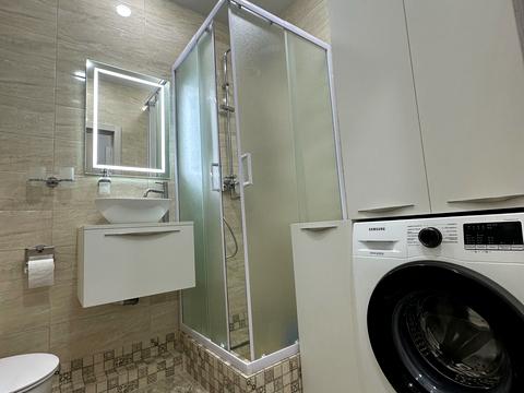 квартира по адресу Александровская ул., 3