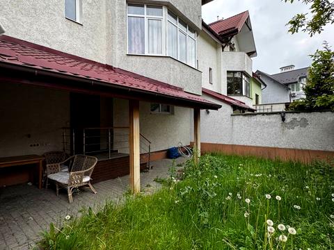 будинок за адресою Варшавська вул.