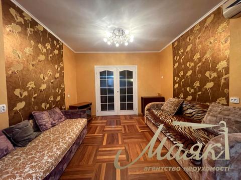 квартира за адресою Стародніпровська вул., 1