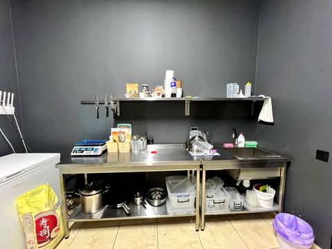 комерційна за адресою Тисмениця, Костя Левицького вул., 4