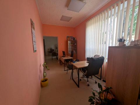 комерційна за адресою Келецька вул., 132а