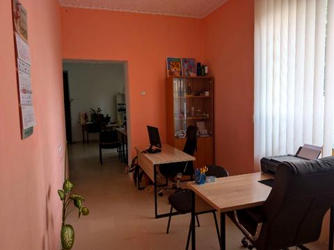 комерційна за адресою Келецька вул., 132а