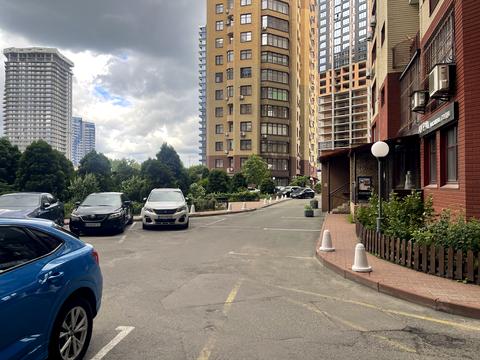 квартира за адресою Євгена Коновальця вул. (Щорса), 32-Б