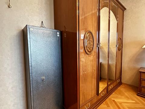 квартира по адресу Ивана Пулюя ул., 1