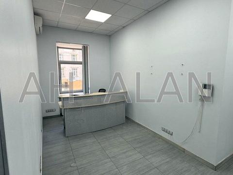 коммерческая по адресу Шота Руставели ул., 4
