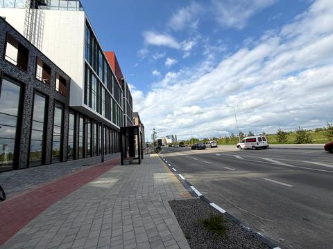 комерційна за адресою В'ячеслава Чорновола вул., (Будинок 37)