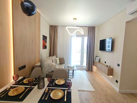 1866423936331989