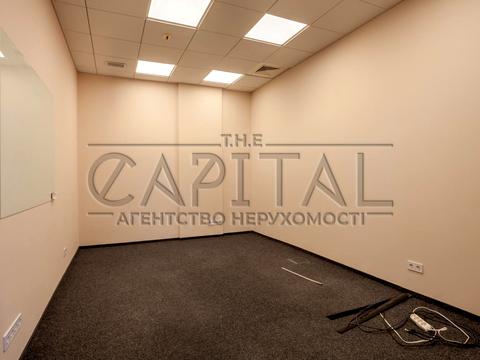 комерційна за адресою Новокостянтинівська вул., 7