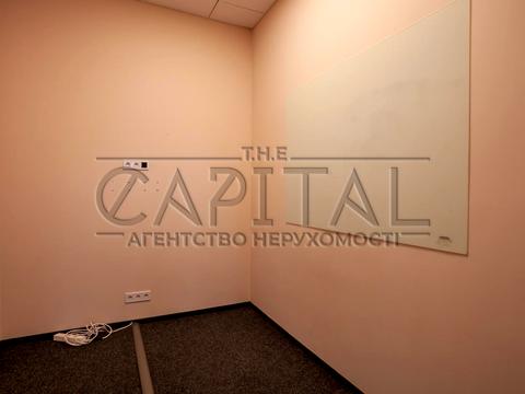 комерційна за адресою Новокостянтинівська вул., 7