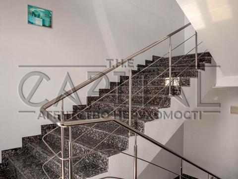 комерційна за адресою Новокостянтинівська вул., 7