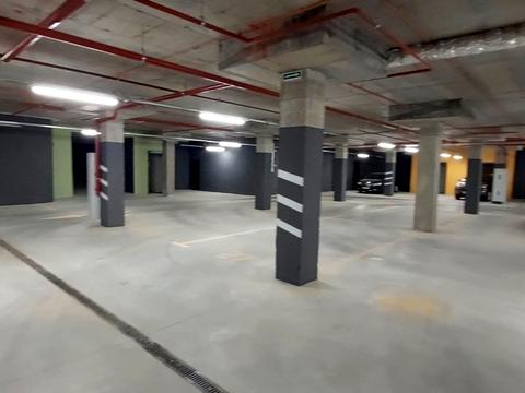 паркомісце за адресою Приозерна вул., 24