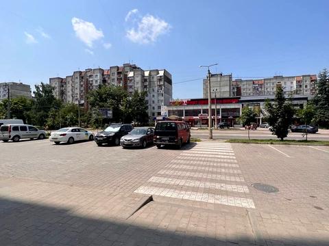 комерційна за адресою Володимира Івасюка вул., 7