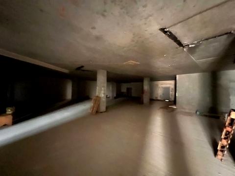 комерційна за адресою Володимира Івасюка вул., 7