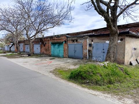 паркомісце за адресою Ігоря Каплуненка вул. (Декабристів), 28