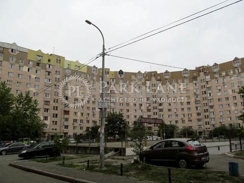 квартира за адресою Анни Ахматової вул., 7/15