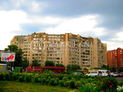 квартира за адресою Анни Ахматової вул., 7/15