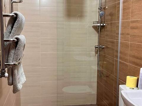 комерційна за адресою головна, 8