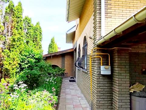 будинок за адресою Врожайна