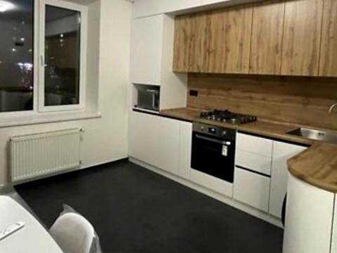 квартира по адресу Зодчих ул., 7