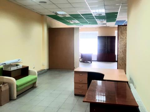 комерційна за адресою Дахнівська вул., 1